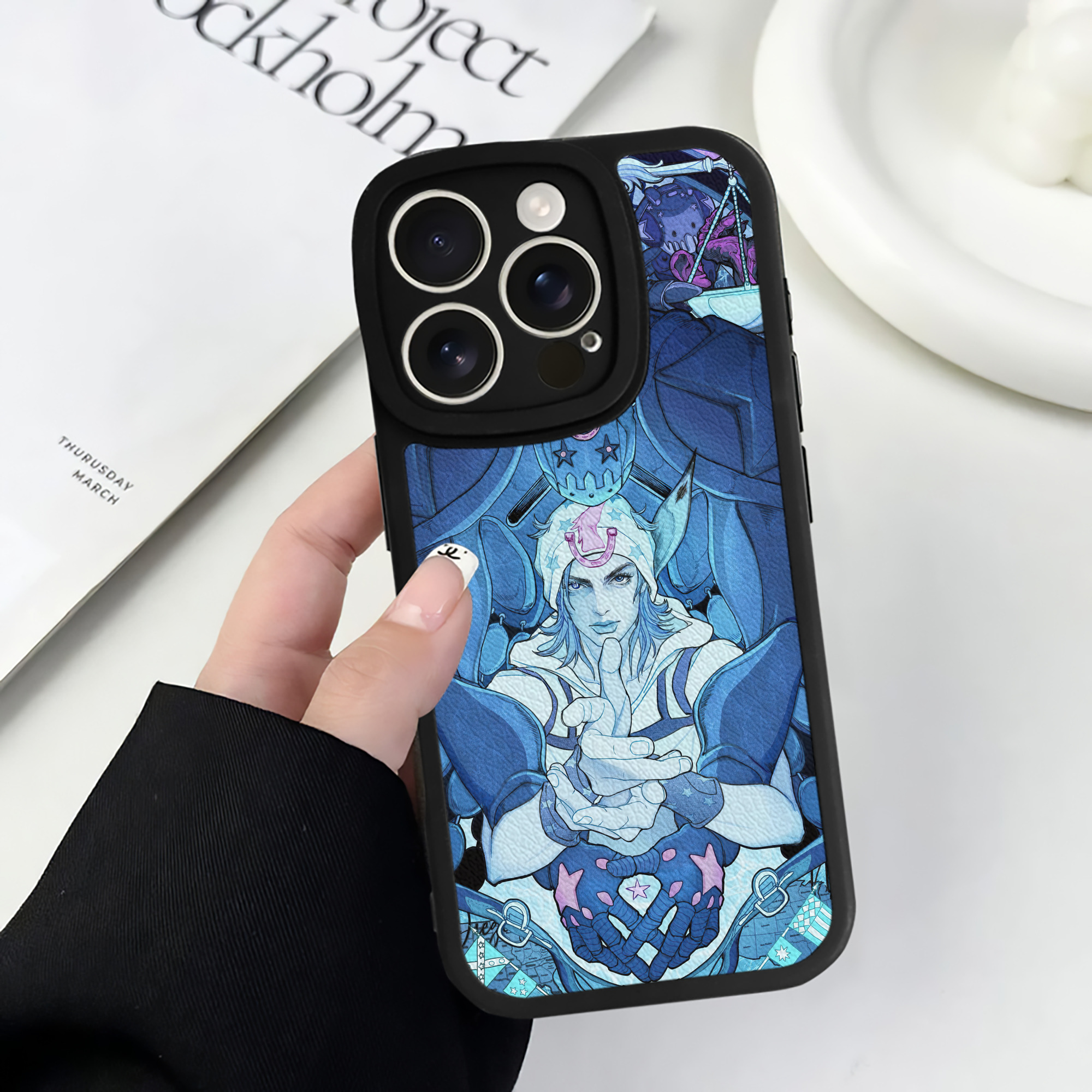 （画像用） ジョジョの奇妙な冒険 JoJo's Bizarre Adventure 【iPhone 16シリーズ対応】シリコンスマホケース（レザー調） 材質：シリコン